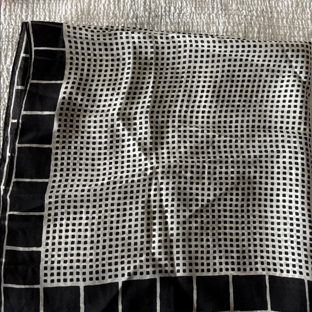 Black and White Checkered Scarf